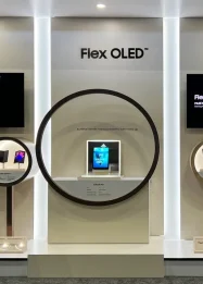 Ilustrasi - Tampilan produk layar OLED "Flex in and Out" yang menjadi inovasi terbaru dari Samsung Display. (ANTARA/HO-Samsung Display Global)